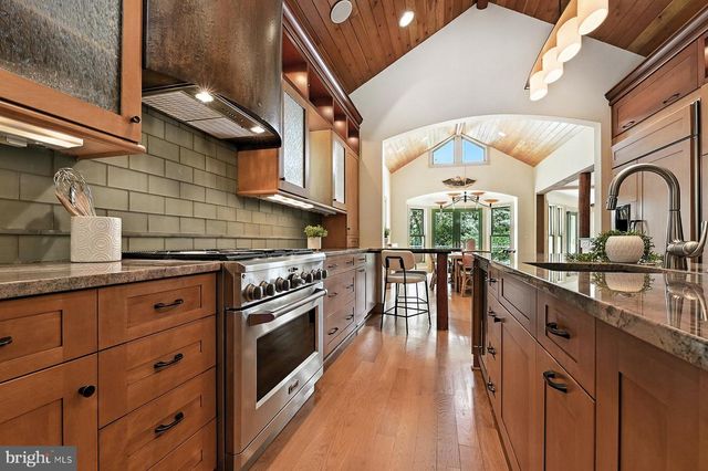 1715 PORTERS HILL RD, Annapolis, MD 21401