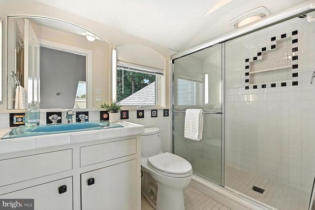 1715 PORTERS HILL RD, Annapolis, MD 21401