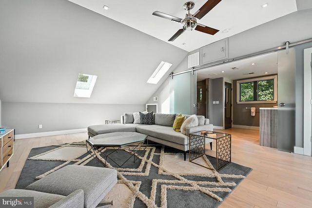 1715 PORTERS HILL RD, Annapolis, MD 21401