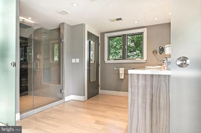 1715 PORTERS HILL RD, Annapolis, MD 21401