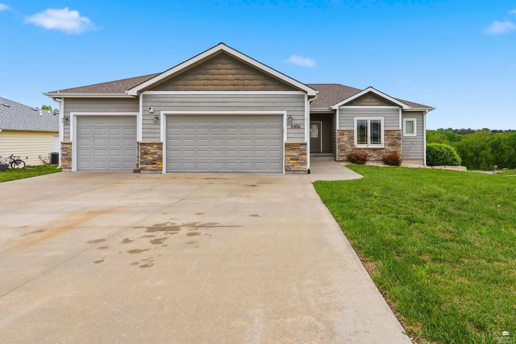 5406 Holden Court, Manhattan, KS 66503