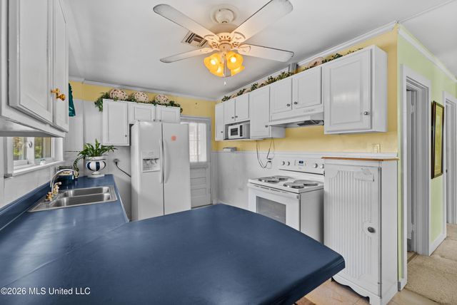 1496 Miller Street, Biloxi, MS 39530