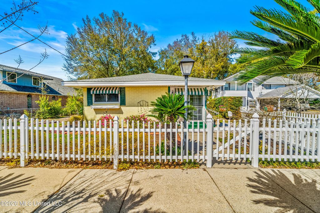 1496 Miller Street, Biloxi, MS 39530