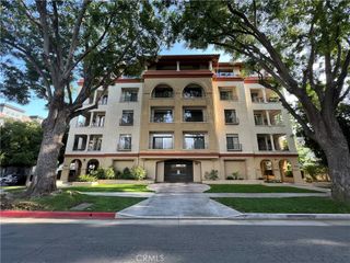 742 Locust Street 301, Pasadena, CA 91101