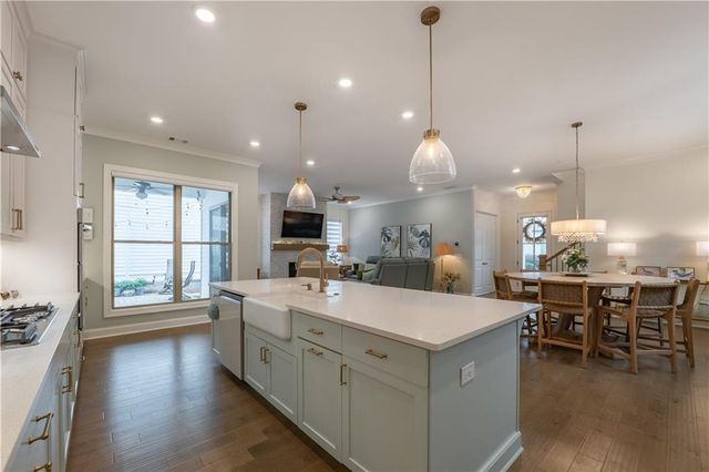 707 Hickory Hollow Walk, Canton, GA 30115