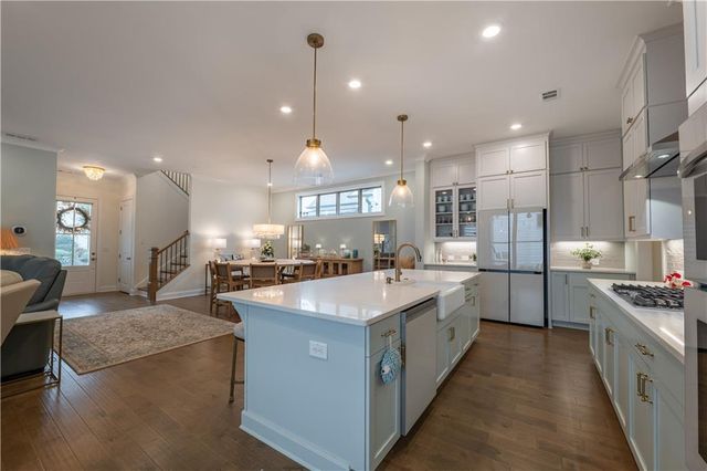 707 Hickory Hollow Walk, Canton, GA 30115