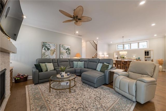 707 Hickory Hollow Walk, Canton, GA 30115