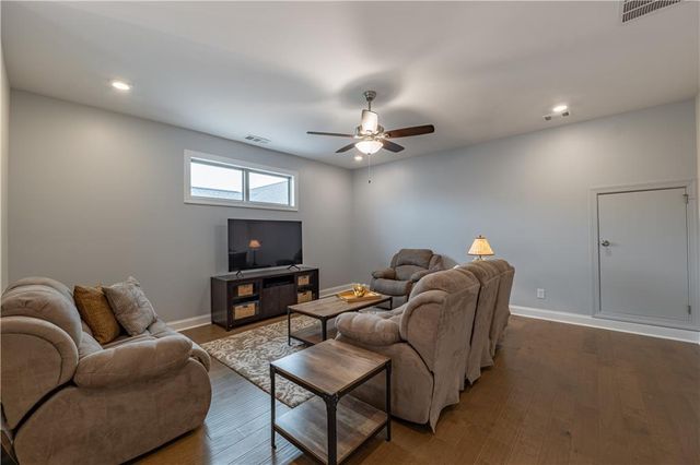 707 Hickory Hollow Walk, Canton, GA 30115