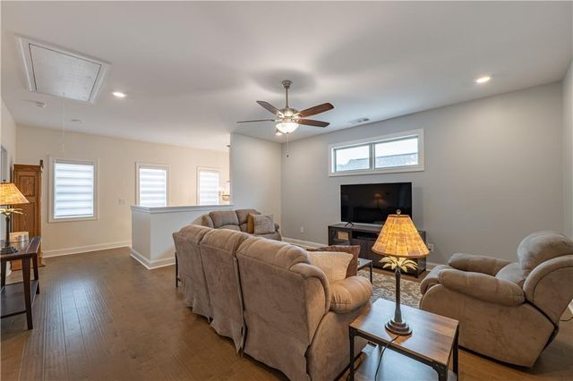 707 Hickory Hollow Walk, Canton, GA 30115