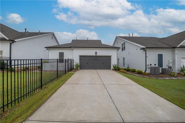 707 Hickory Hollow Walk, Canton, GA 30115