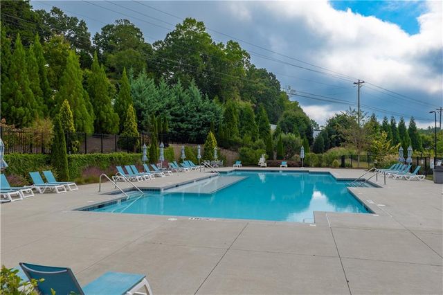 707 Hickory Hollow Walk, Canton, GA 30115