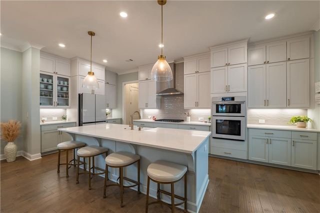 707 Hickory Hollow Walk, Canton, GA 30115
