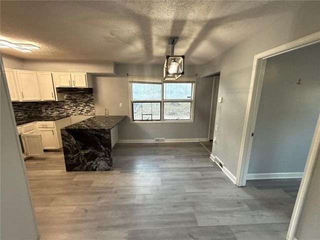 11354 Sycamore Terrace, Kansas City, MO 64134