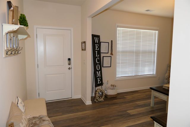 129 Broadleigh Ct, Boiling Springs, SC 29316