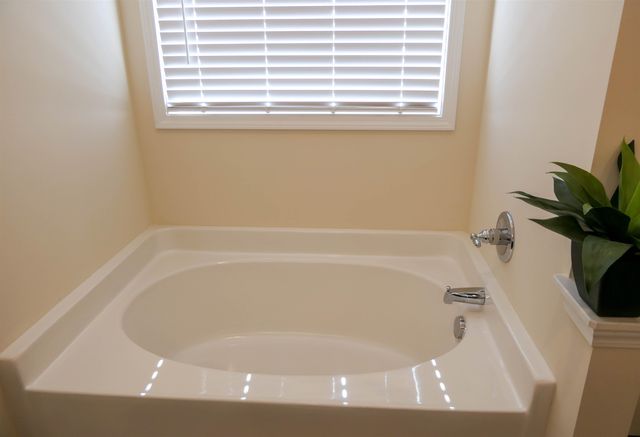 129 Broadleigh Ct, Boiling Springs, SC 29316