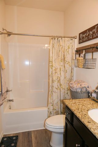 129 Broadleigh Ct, Boiling Springs, SC 29316