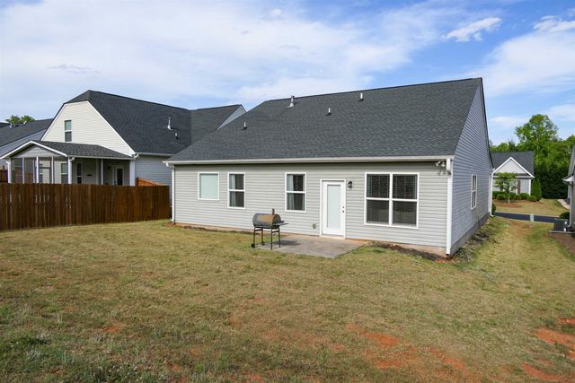 129 Broadleigh Ct, Boiling Springs, SC 29316