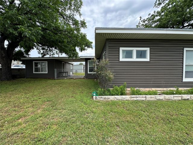 7350 Highway 67 377N, Comanche, TX 76442
