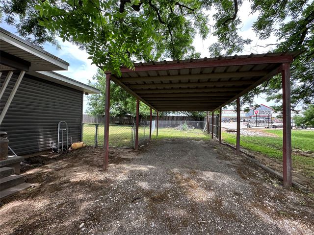 7350 Highway 67 377N, Comanche, TX 76442