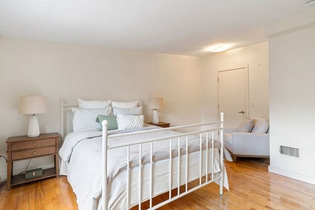 88 Pearl St Rear, Cambridge, MA 02139