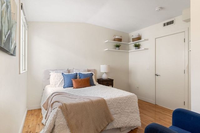 88 Pearl St Rear, Cambridge, MA 02139
