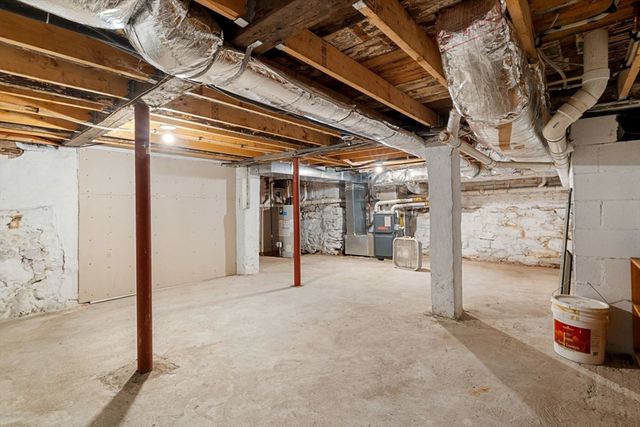 88 Pearl St Rear, Cambridge, MA 02139