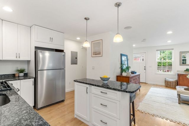 88 Pearl St Rear, Cambridge, MA 02139