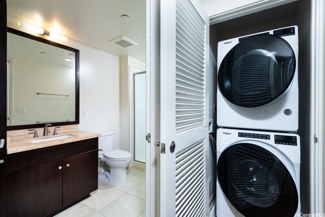 1189 Waimanu Street 2004, Honolulu, HI 96814