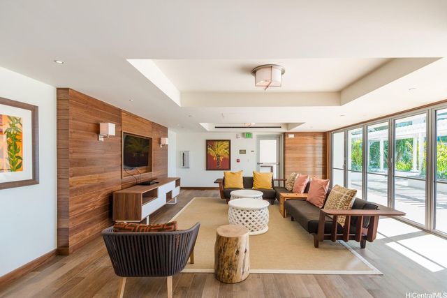 1189 Waimanu Street 2004, Honolulu, HI 96814