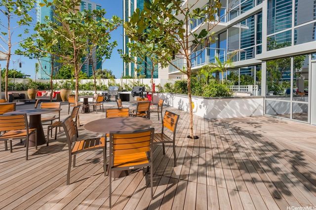 1189 Waimanu Street 2004, Honolulu, HI 96814