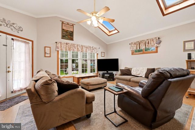 207 MASSACHUSETTS AVE, Cherry Hill, NJ 08002