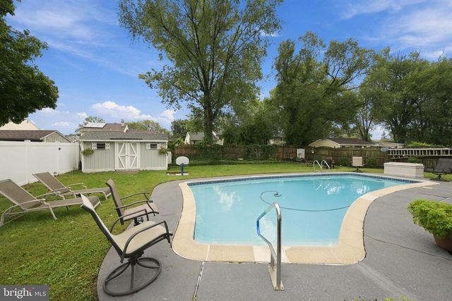 207 MASSACHUSETTS AVE, Cherry Hill, NJ 08002