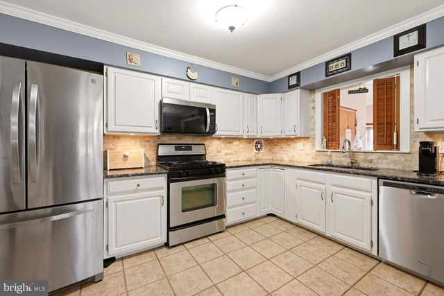 207 MASSACHUSETTS AVE, Cherry Hill, NJ 08002