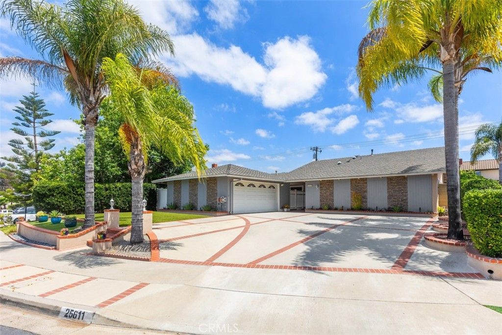 25611 Adriana Street, Mission Viejo, CA 92691