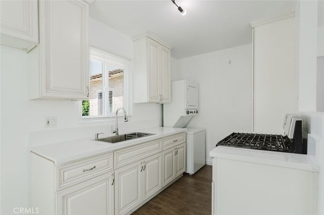 221 N Myers Street B, Burbank, CA 91506