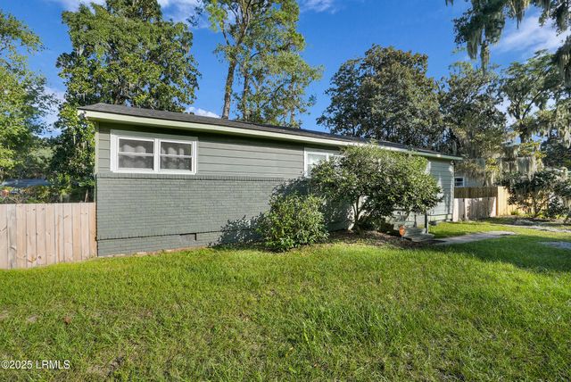1109 Old Trail Road, Beaufort, SC 29902