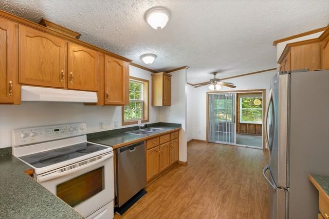 98 Hurricane Rd, Belmont, NH 03220