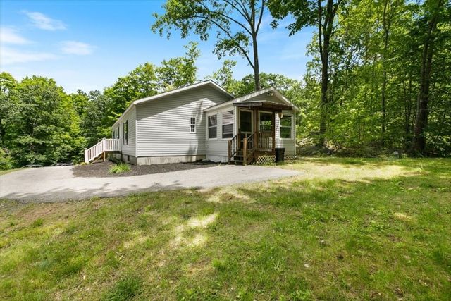 98 Hurricane Rd, Belmont, NH 03220