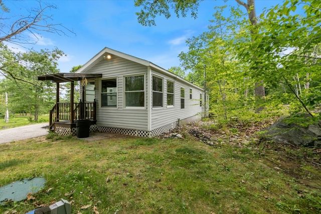 98 Hurricane Rd, Belmont, NH 03220