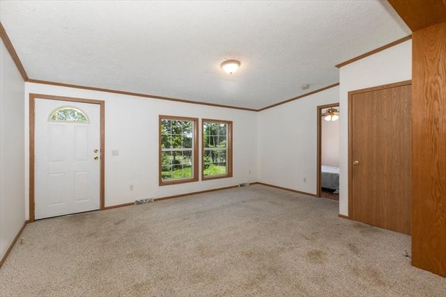 98 Hurricane Rd, Belmont, NH 03220