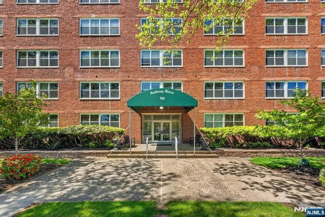 926 Bloomfield Avenue 3A, Glen Ridge, NJ 07028