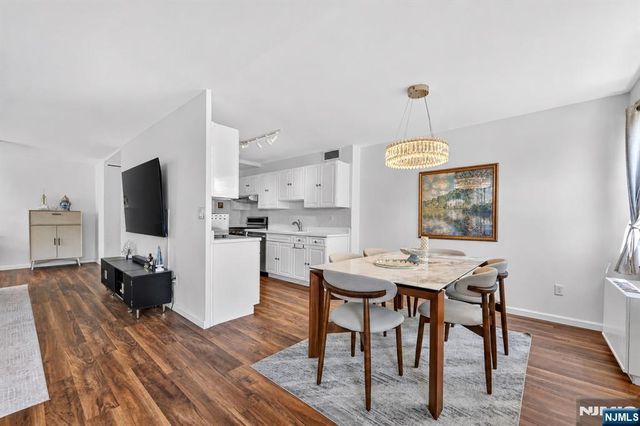 926 Bloomfield Avenue 3A, Glen Ridge, NJ 07028
