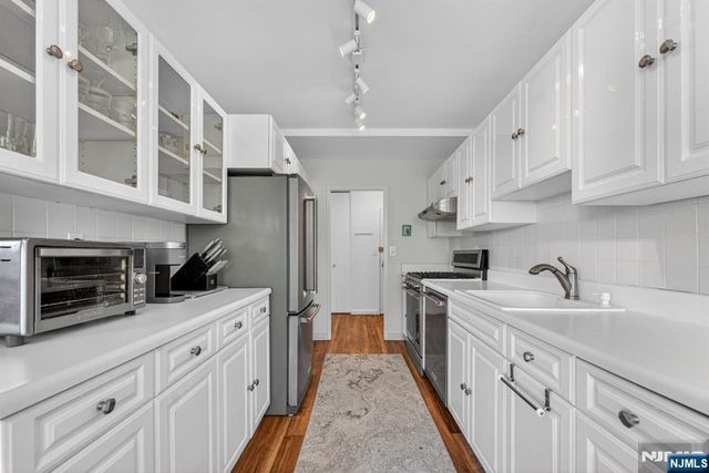 926 Bloomfield Avenue 3A, Glen Ridge, NJ 07028
