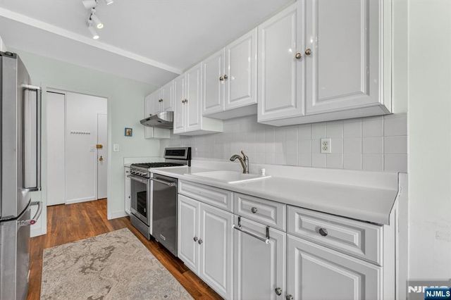 926 Bloomfield Avenue 3A, Glen Ridge, NJ 07028