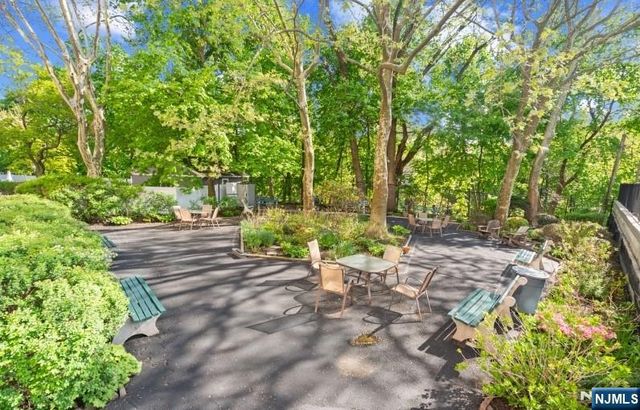 926 Bloomfield Avenue 3A, Glen Ridge, NJ 07028
