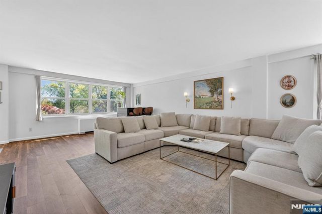 926 Bloomfield Avenue 3A, Glen Ridge, NJ 07028