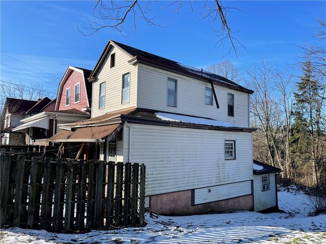 1150 Morrelle Ave, East Mc Keesport, PA 15035