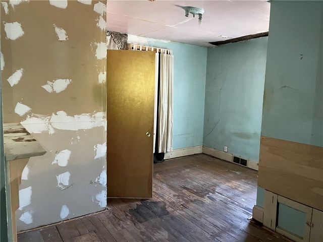 1150 Morrelle Ave, East Mc Keesport, PA 15035