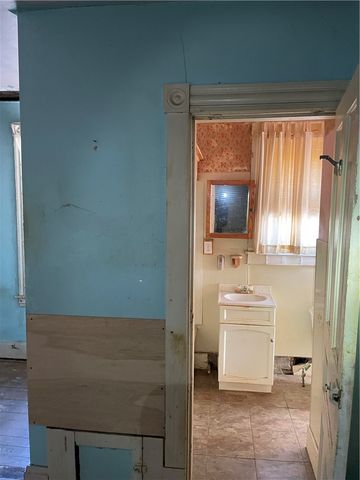 1150 Morrelle Ave, East Mc Keesport, PA 15035