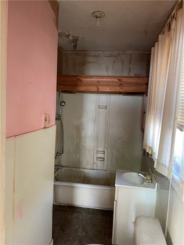 1150 Morrelle Ave, East Mc Keesport, PA 15035